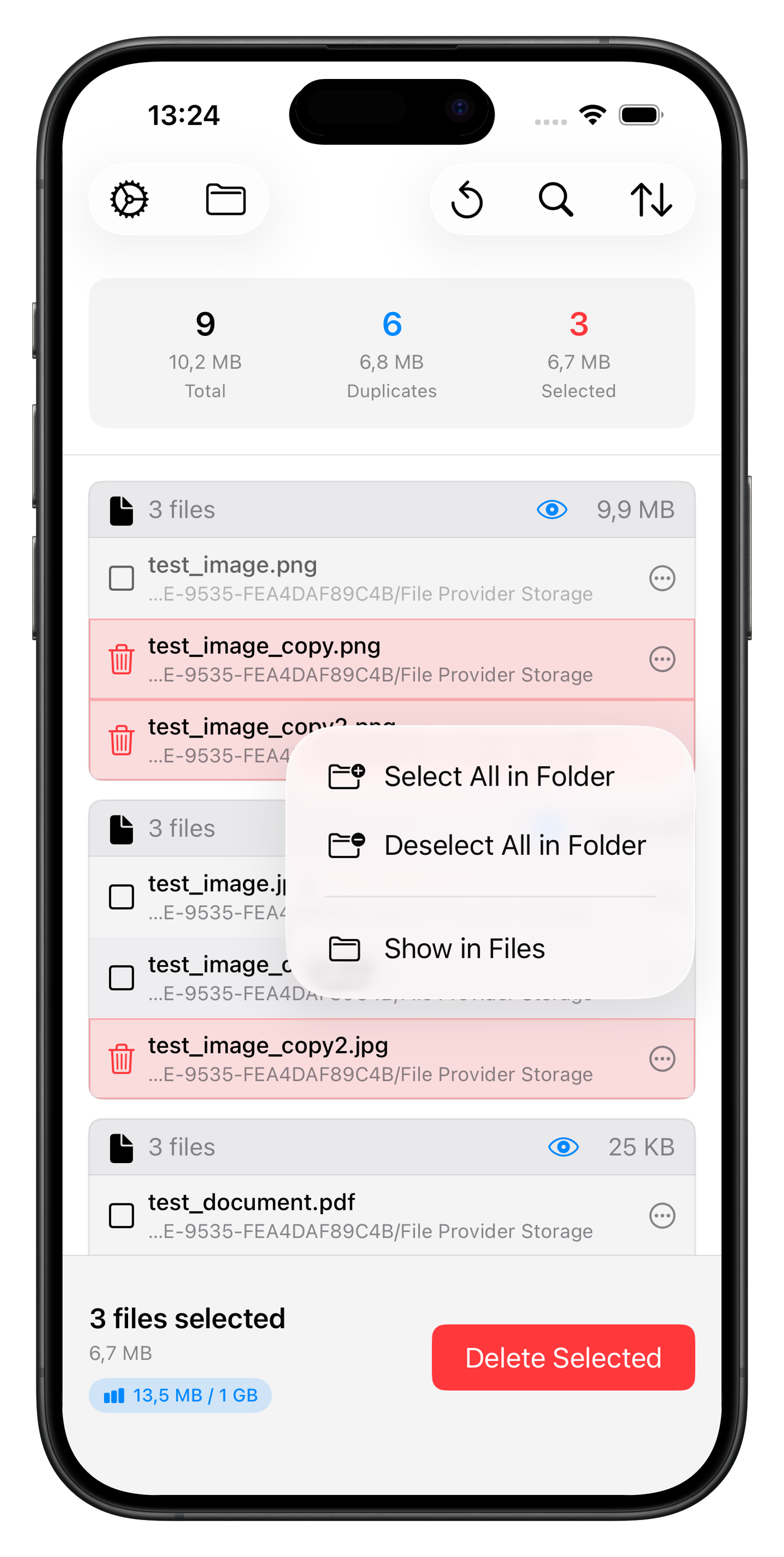 iPhone 15 Pro Max showing Zero Duplicates duplicate file selection interface