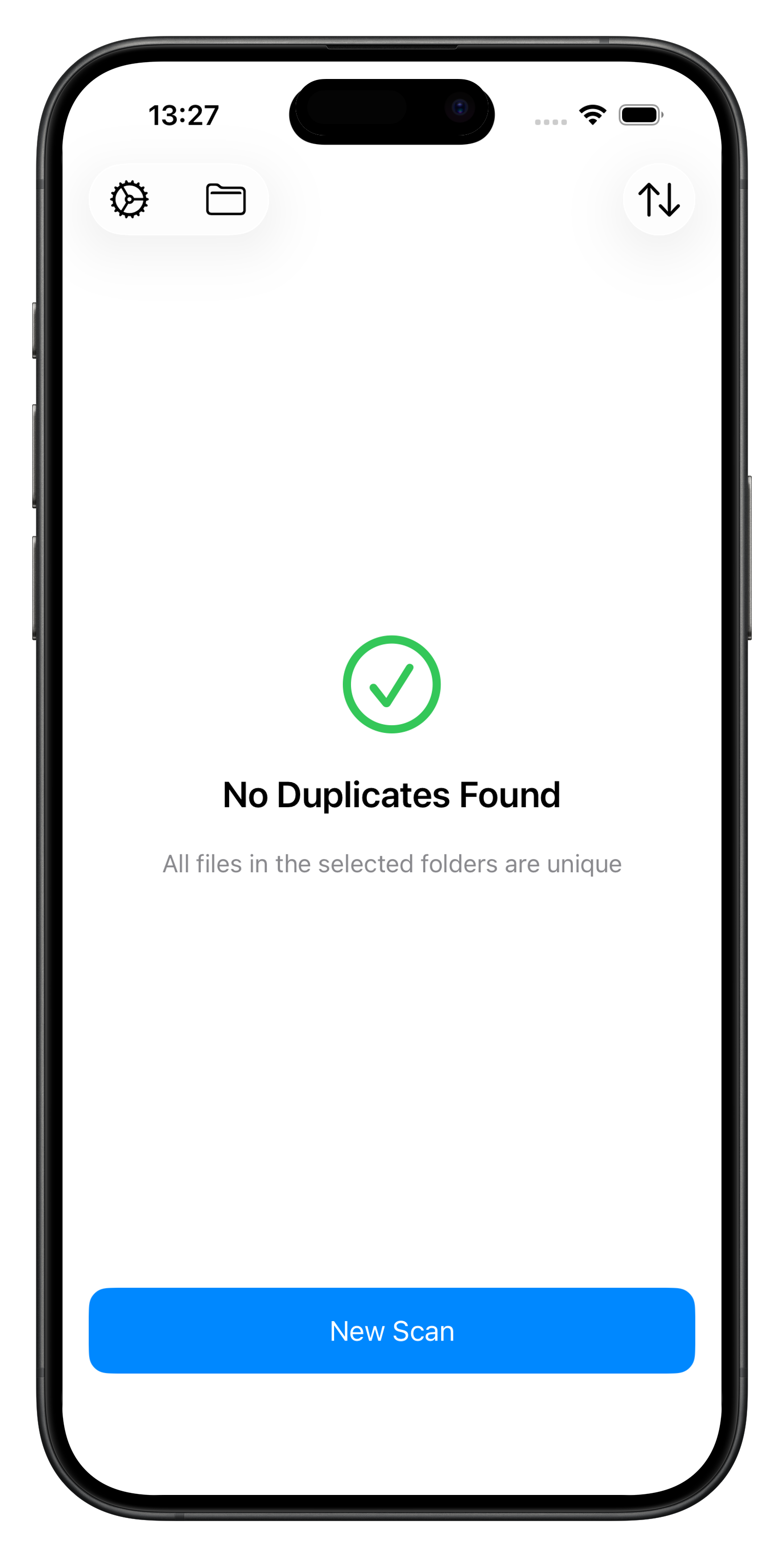 iPhone 15 Pro Max displaying Zero Duplicates file type support and scanning features